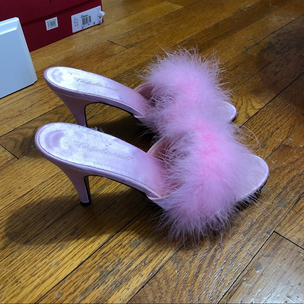 Pink fluffy detail mules